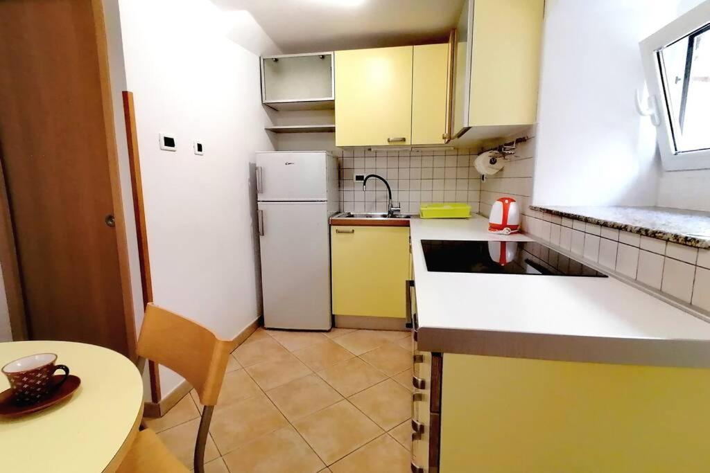 Apartment Veli Dvor Cres Eksteriør bilde